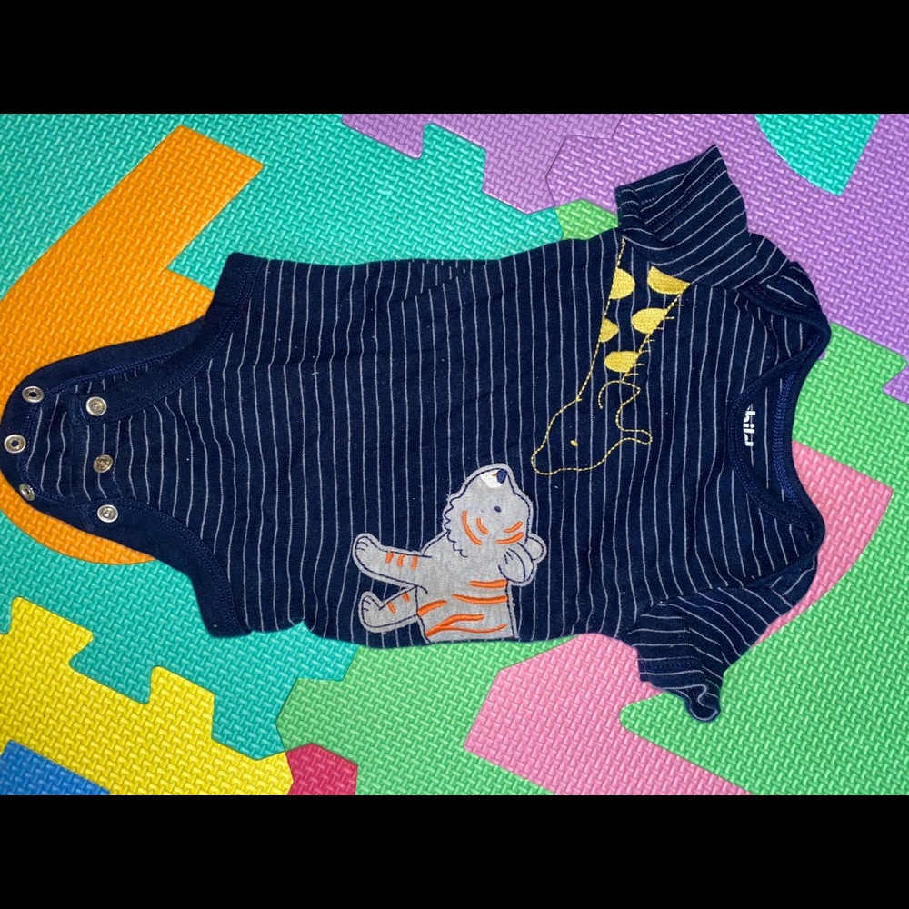 0-3ms Onesie